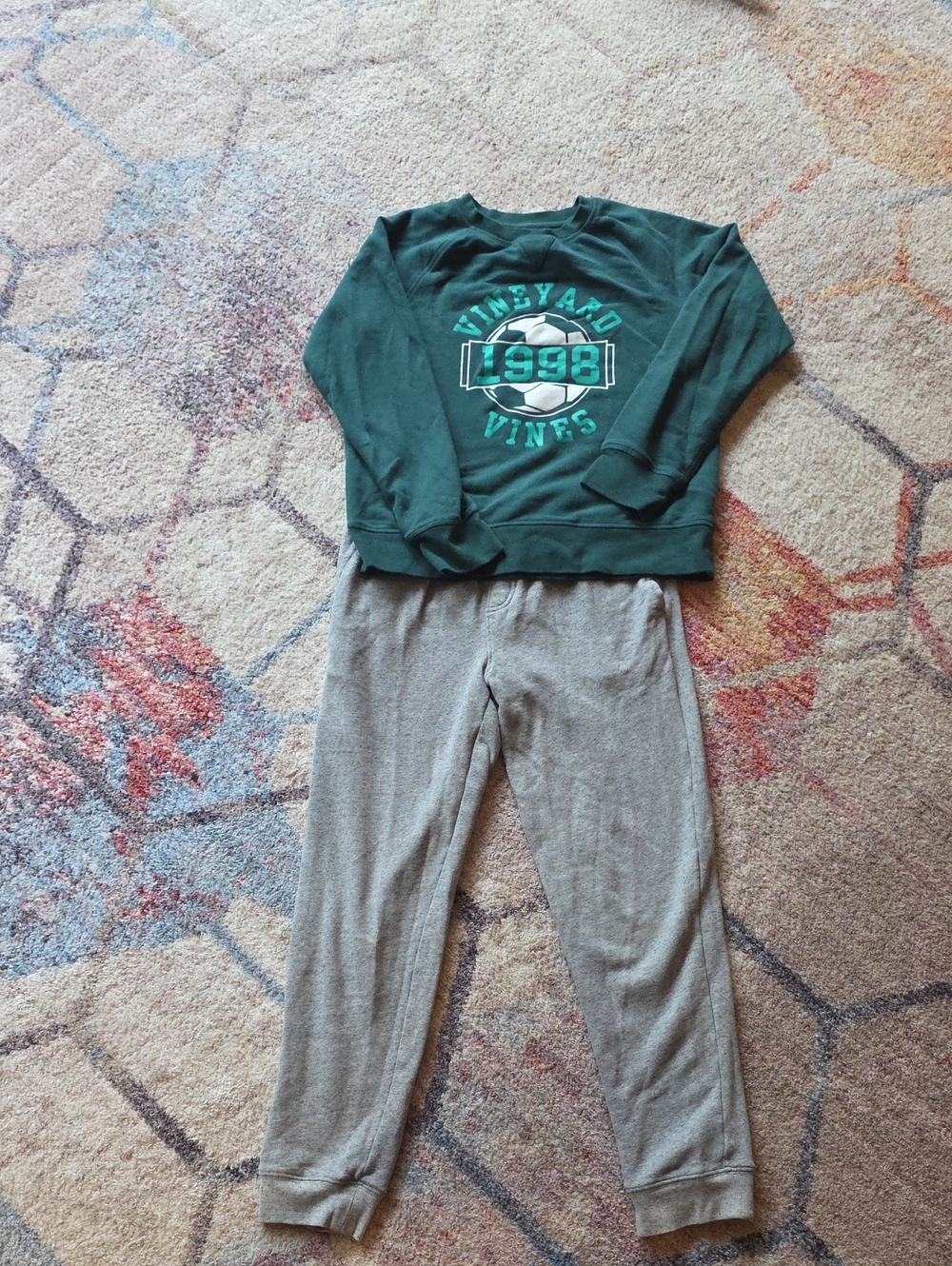 Vineyard Vines Dark Green Soccer Graphic sweatshirt and sweatpants